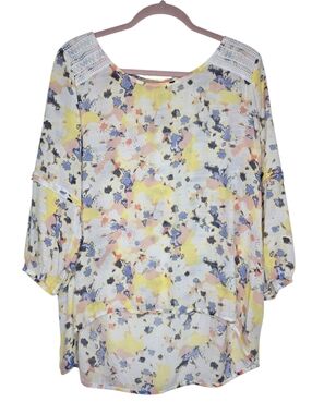 Hope & Harlow watercolor print blouse featuring bohemian crochet lace trim
